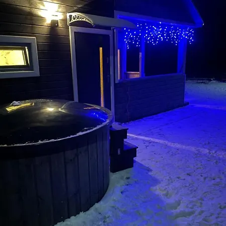 בית נופש Mazury Dom Olus Nad Jeziorem Sasek Wielki Z Goraca Balia Z Funkcja Jakuzzi שצ'יטנו
