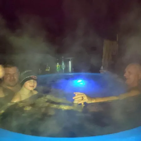 Holiday home Mazury Dom Olus Nad Jeziorem Sasek Wielki Z Goraca Balia Z Funkcja Jakuzzi *