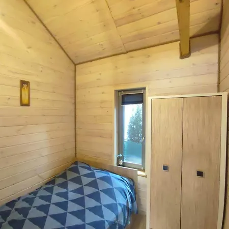 Holiday home Mazury Dom Olus Nad Jeziorem Sasek Wielki Z Goraca Balia Z Funkcja Jakuzzi Szczytno (Warmian-Masurian)