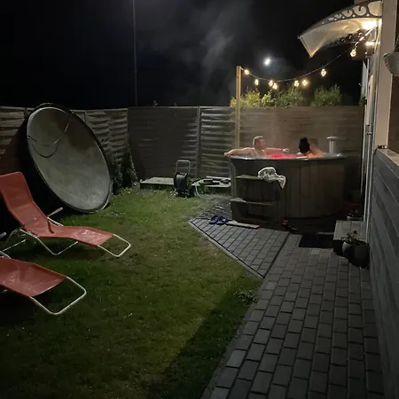 Mazury Dom Olus Nad Jeziorem Sasek Wielki Z Goraca Balia Z Funkcja Jakuzzi Holiday home *