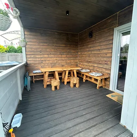 Mazury Dom Olus Nad Jeziorem Sasek Wielki Z Goraca Balia Z Funkcja Jakuzzi 슈치트노