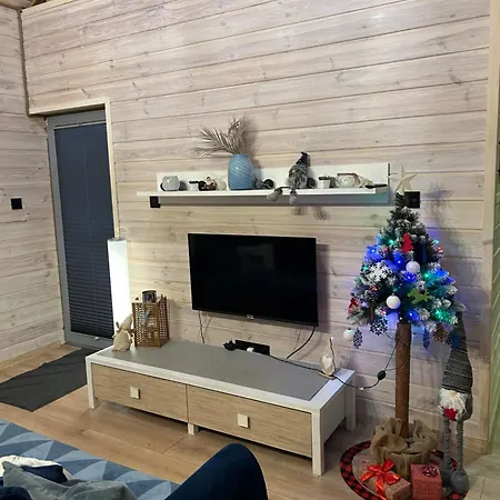 Mazury Dom Olus Nad Jeziorem Sasek Wielki Z Goraca Balia Z Funkcja Jakuzzi 슈치트노