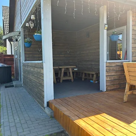 בית נופש Mazury Dom Olus Nad Jeziorem Sasek Wielki Z Goraca Balia Z Funkcja Jakuzzi *