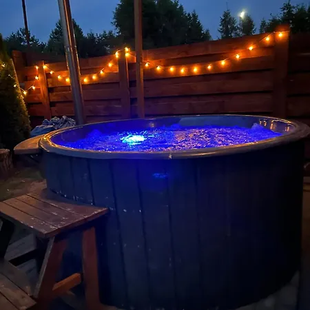 Mazury Dom Olus Nad Jeziorem Sasek Wielki Z Goraca Balia Z Funkcja Jakuzzi