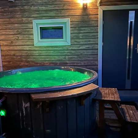 Mazury Dom Olus Nad Jeziorem Sasek Wielki Z Goraca Balia Z Funkcja Jakuzzi * שצ'יטנו